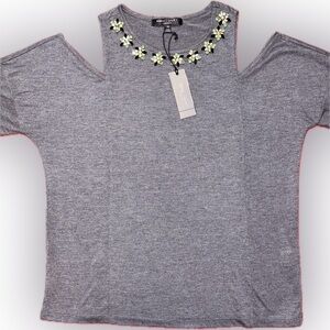 NWT Romeo + Juliet Couture Cold Shoulder Top